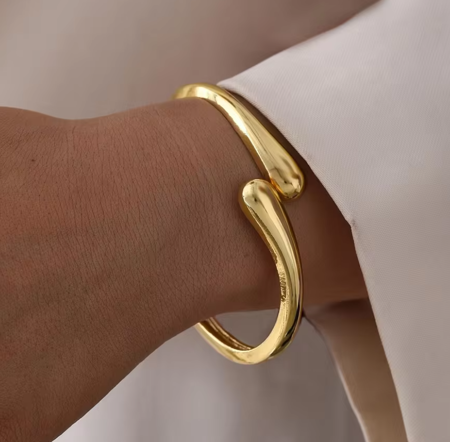 Minimalist Chunky Bracelets For Women